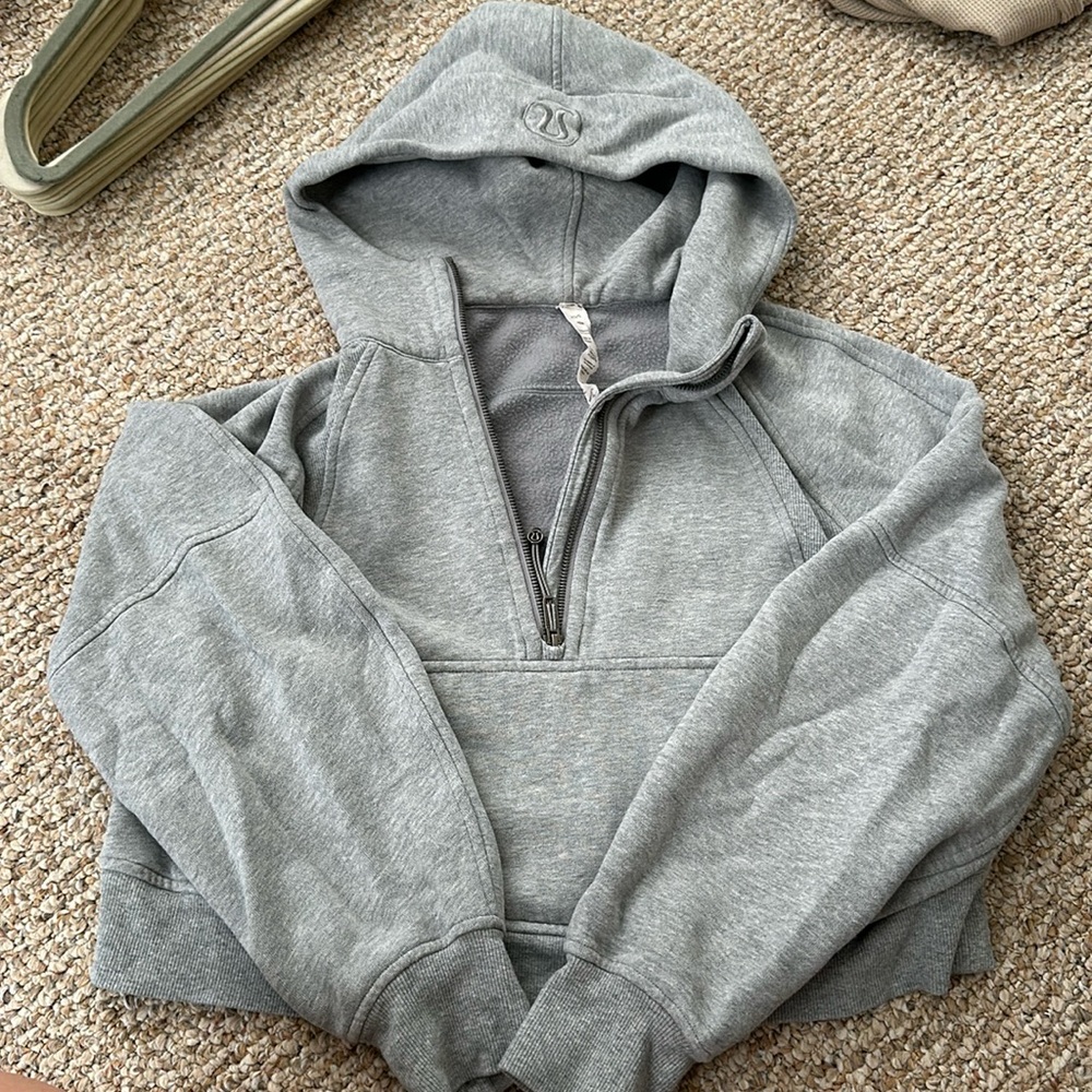 Grey lululemon scuba